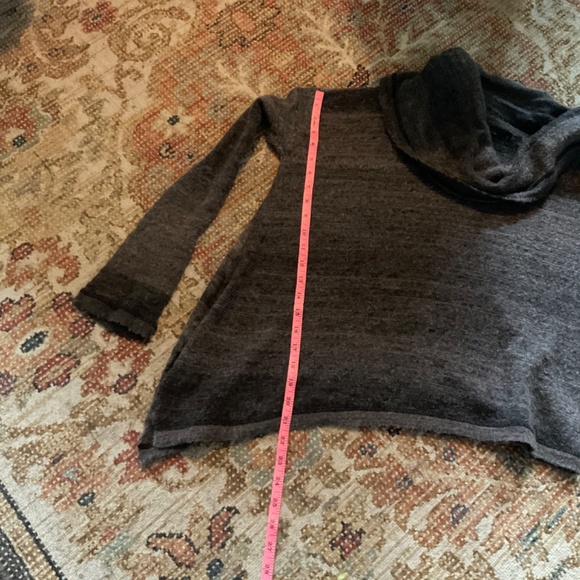 Prana Asymmetrical Hem Cowl Neck Knit Sweater Gray size Small - Picture 6 of 9